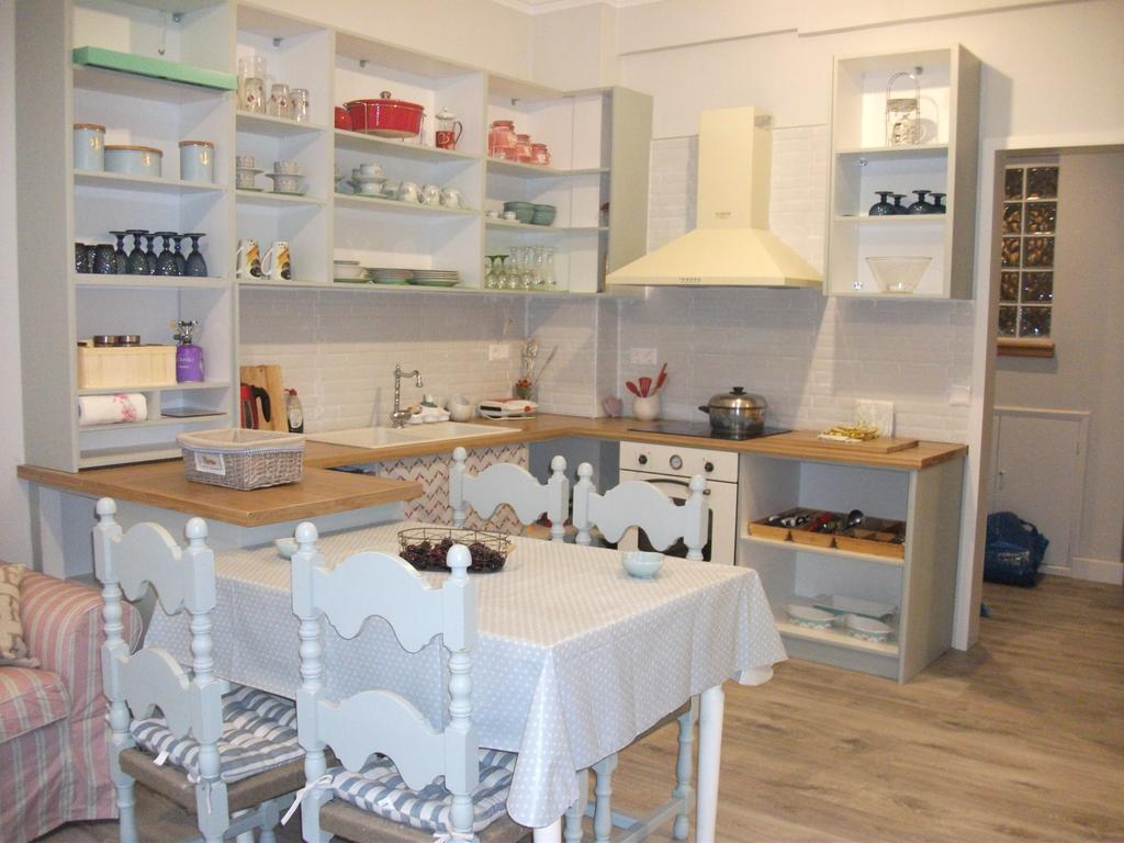 Contessina Apt. *